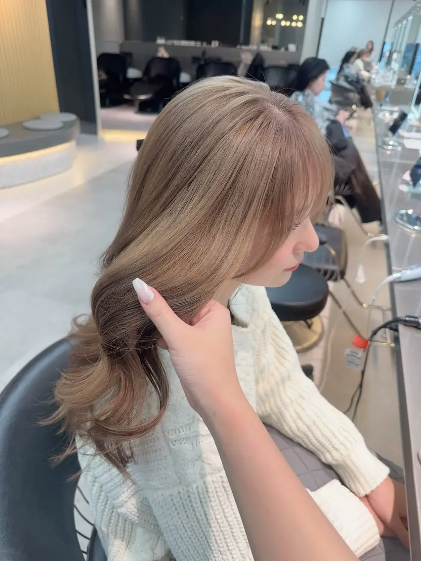 ロング カラー ヘアアレンジ ARIA💎縮毛矯正 ブリーチ💎複雑履歴のヘアスタイル