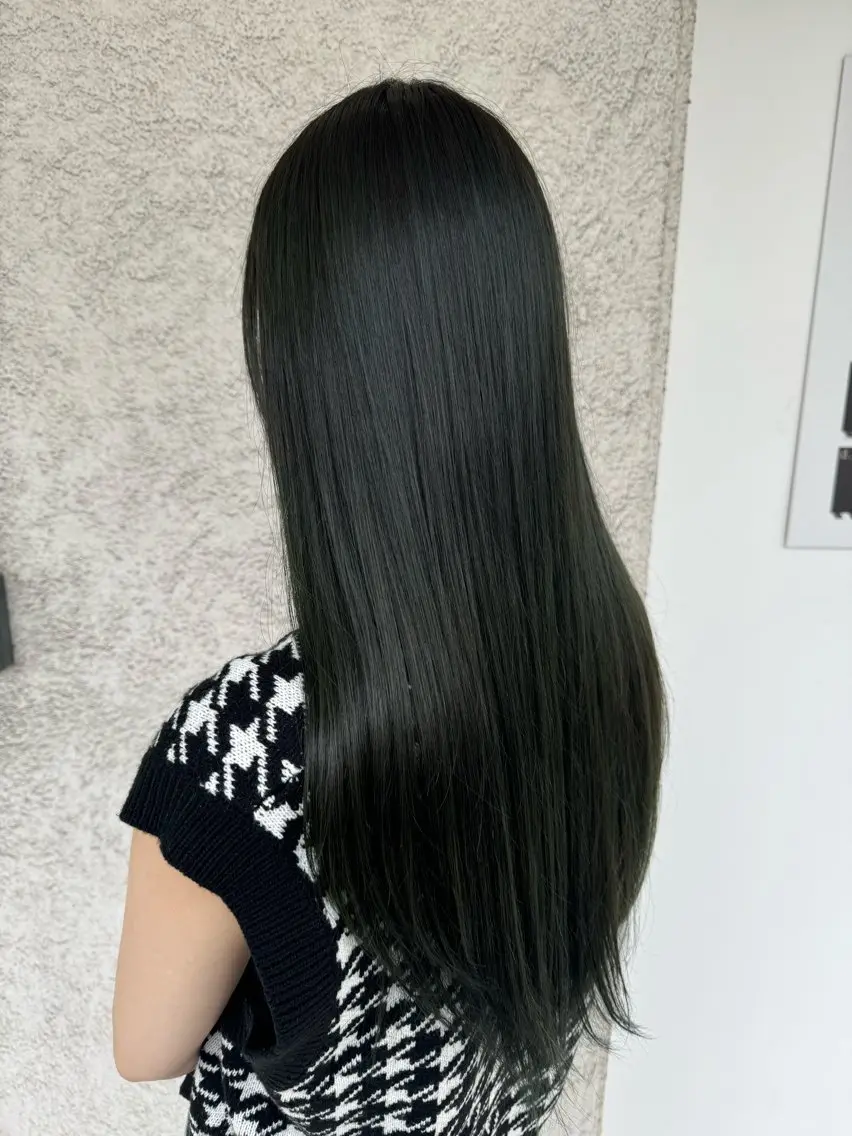 ロング カラー カット ヘアカラー トリートメント 椎葉 祐也のヘアスタイル