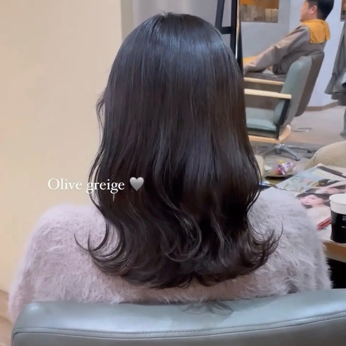 セミロング カラー Aoi 🎀 Ly hairのヘアスタイル