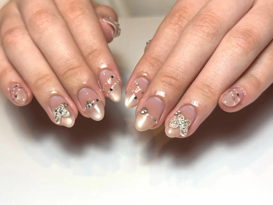 ミディアム Nailsalon Puttiのネイルデザイン