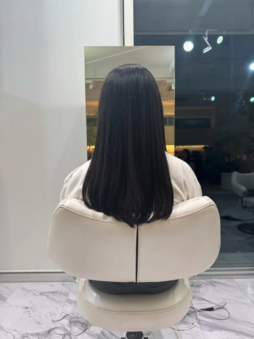 ロング 新美 恵里子のヘアスタイル