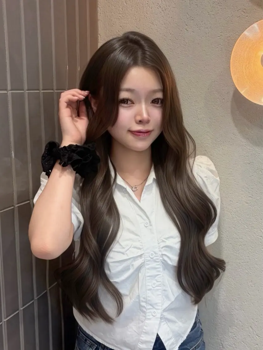 ロング カラー ロング ワンホンヘア 渡海 みのりのヘアスタイル
