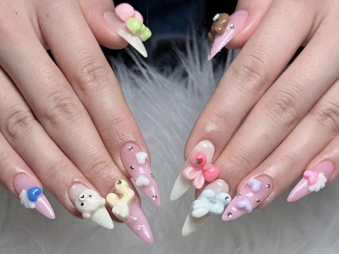 ネイル 長さ出し グラデーション 卒業式 キラキラネイル マグネットネイル Emi🌸Belle Nail Salonのネイルデザイン