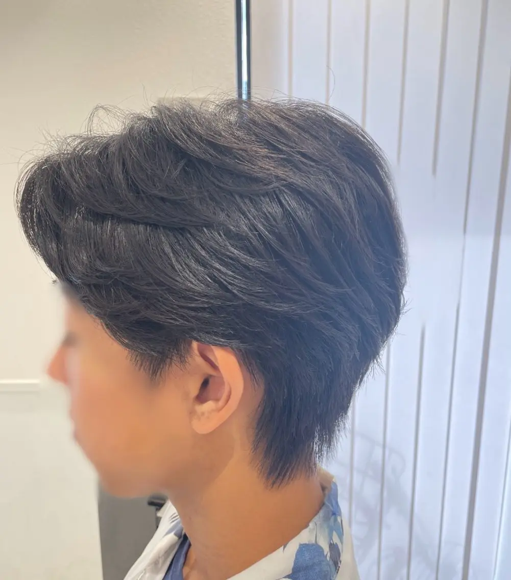 パーマ メンズ センターパート メンズパーマ ニュアンスパーマ 🔹メンズ縮毛矯正 川島爽楽🔹のヘアスタイル