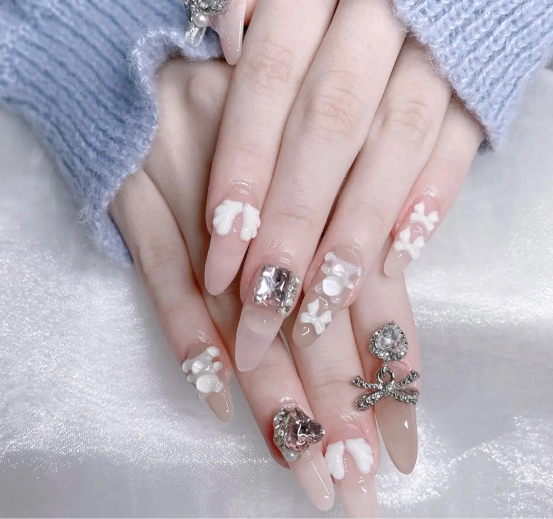 ロング ハンドネイル E🌷nail 長さだし専門店のネイルデザイン