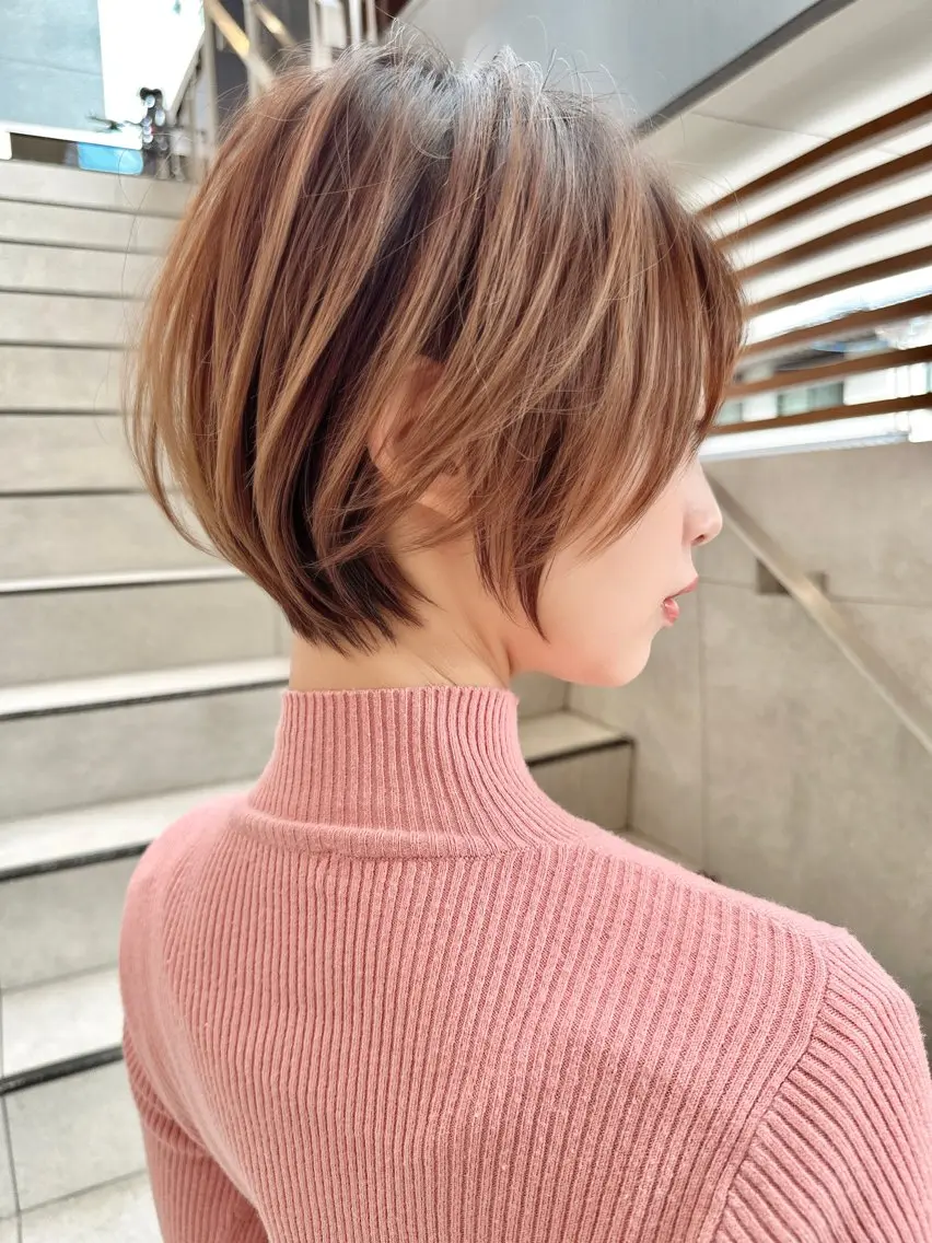 ショート カラー カット ヘアカラー トリートメント 縮毛矯正✨🫧 レイヤー川村利幸のヘアスタイル