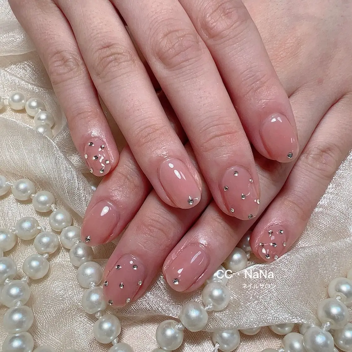 ネイル ストーンネイル ハンドネイル 💎CC・NaNa 韓国風ネイル🌙Cのネイルデザイン