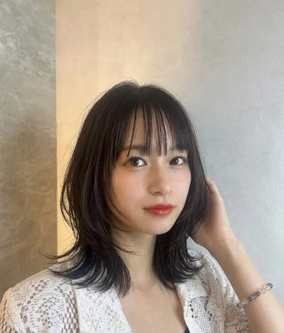 ミディアム ミディアムレイヤー くびれヘア レイヤーカット カット ヘアカラー ✨縮毛矯正/透明感 カラー/芦川優磨のヘアスタイル