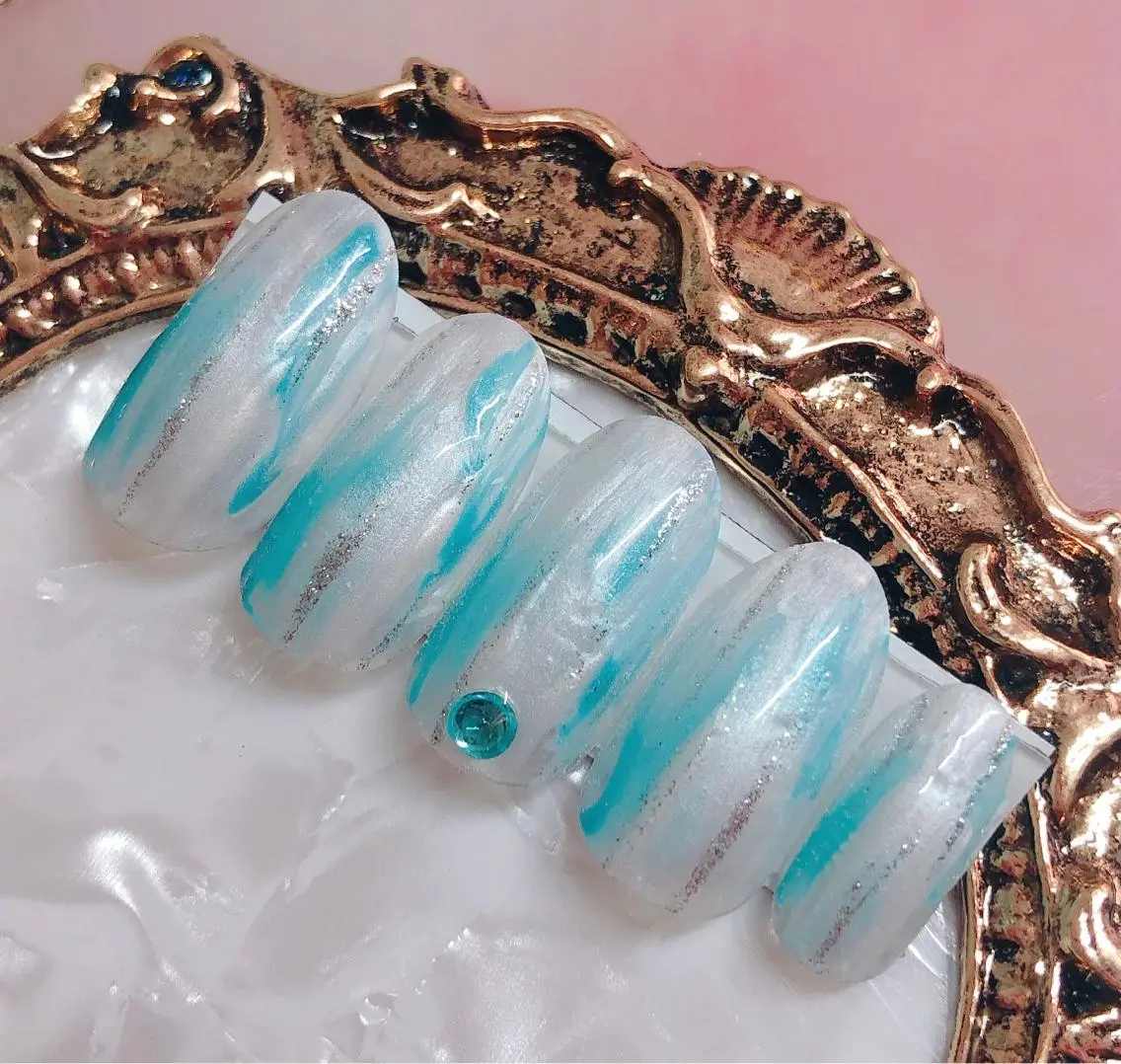 ネイル ハンドネイル CROWN プライベートサロンのネイルデザイン