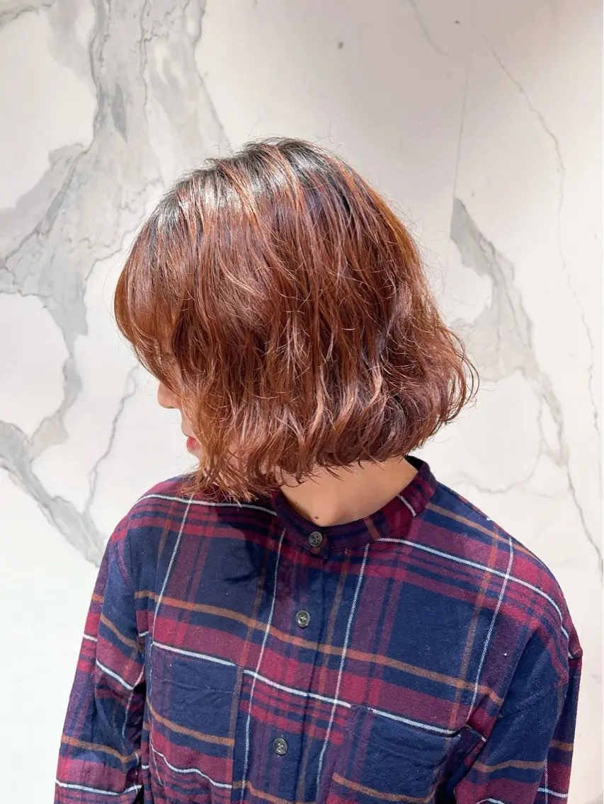 ミディアム カラー パーマ ミディアムパーマ ボブ 海外レイヤー/ 梅田美容室のヘアスタイル