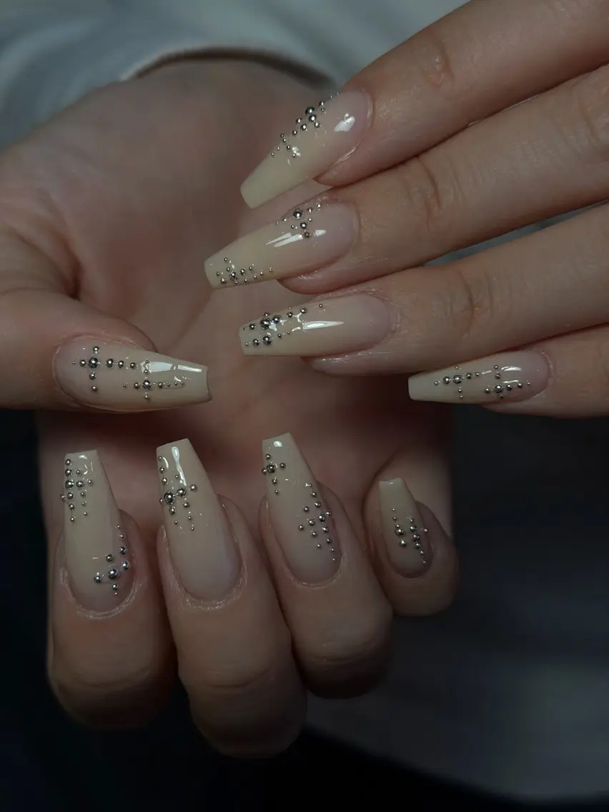 ネイル ジェルネイル キラキラネイル 韓国ネイル レース ロングネイル ハンドネイル CoMo Nailのネイルデザイン