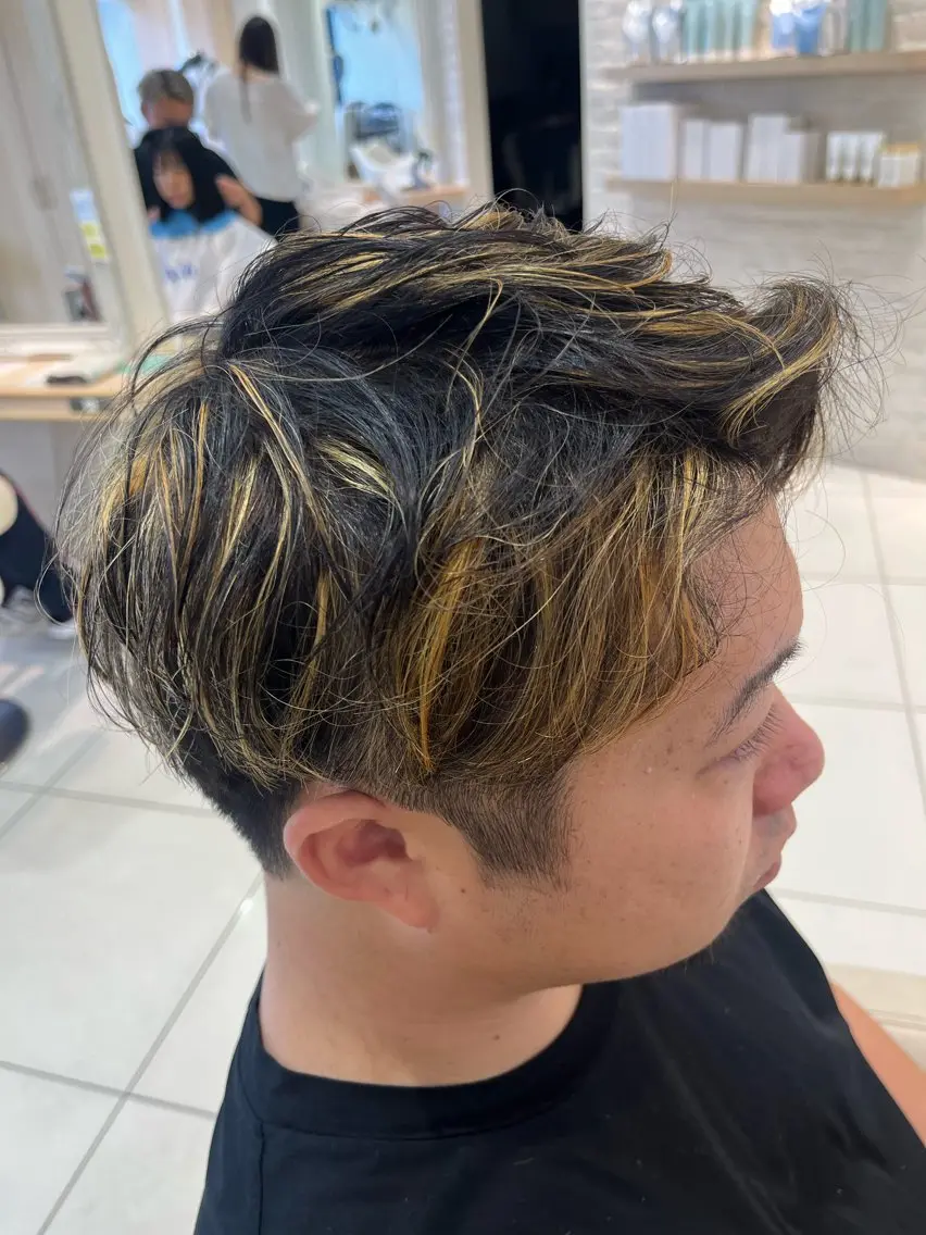 ショート カラー メンズ メンズパーマ特化型 美容師/荒井海音のヘアスタイル