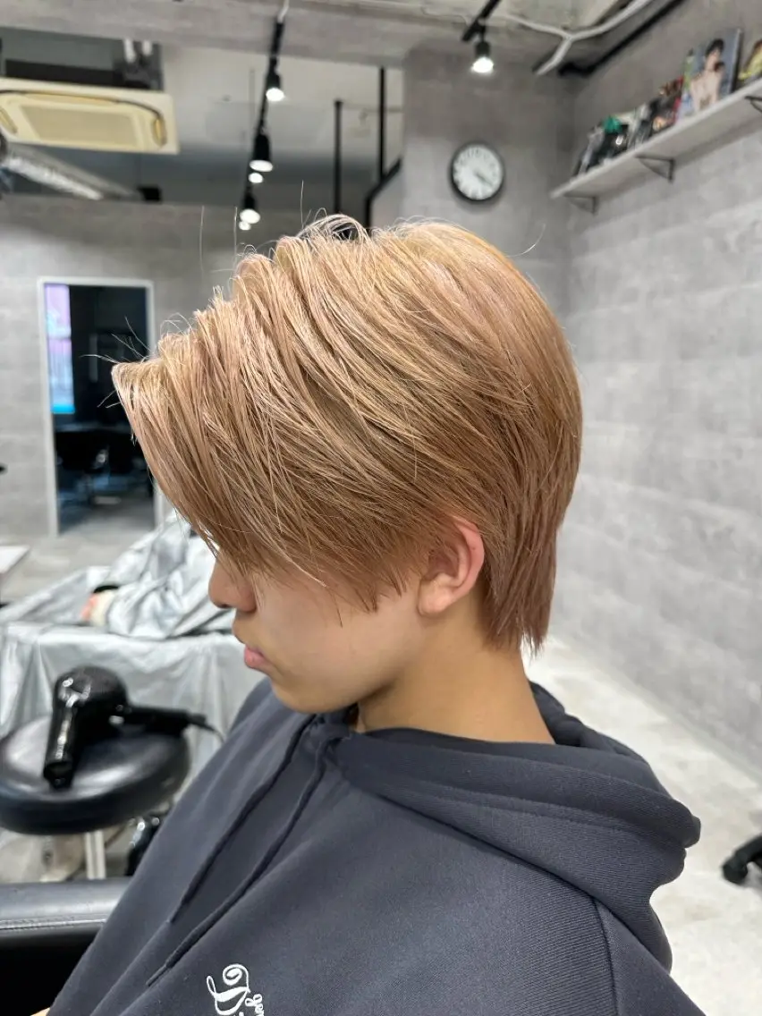カラー HOHOMI （ほほみ）のヘアスタイル