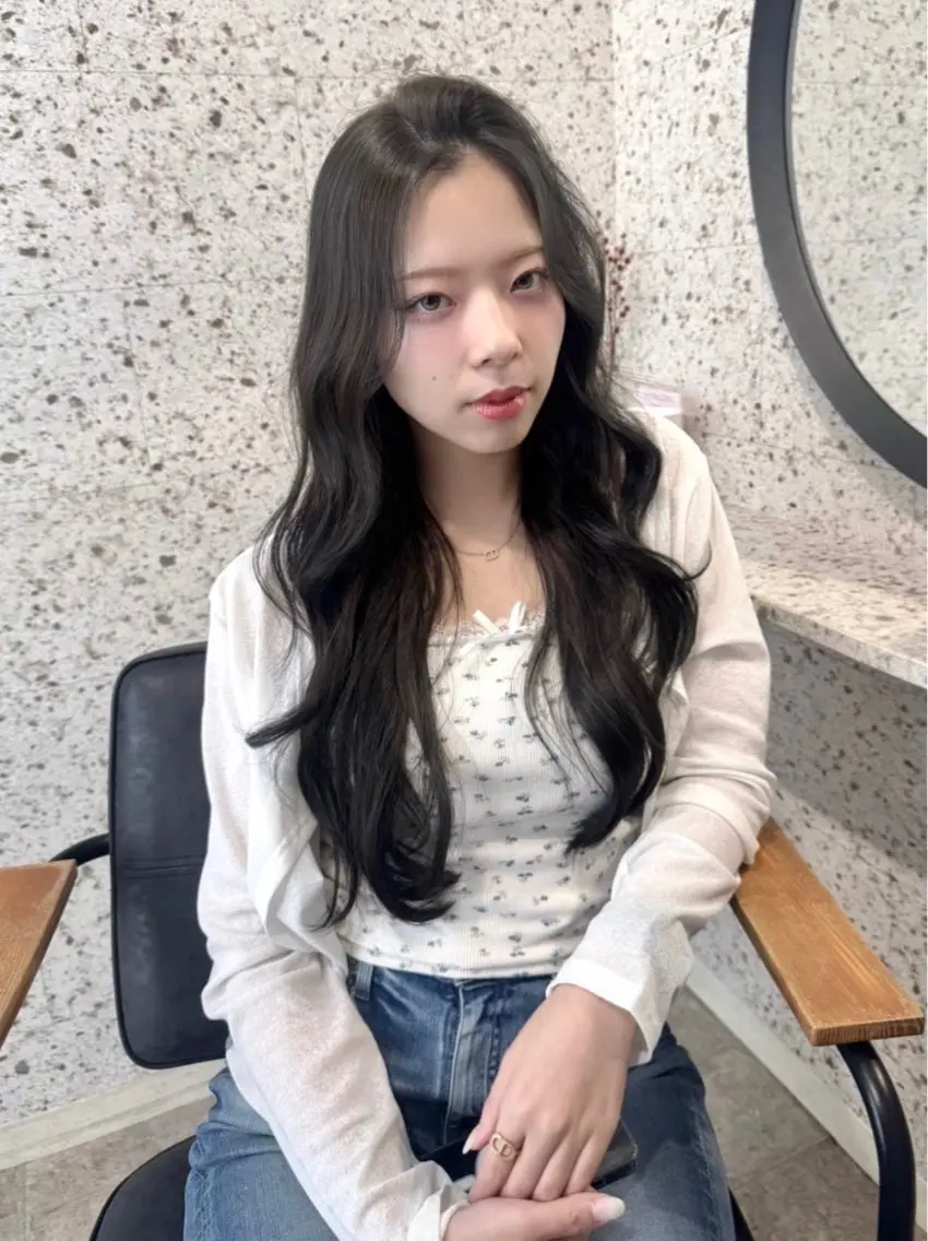 カラー アッシュ アッシュグレー アッシュグレージュ グレージュ ヘアカラー iwanaga lamのヘアスタイル