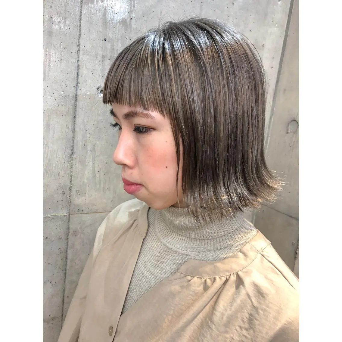 ミディアム カラー ベージュカラー ミルクティーベージュ カット ヘアカラー トリートメント ヘアセット センスをお届けします 大谷将生infpのヘアスタイル