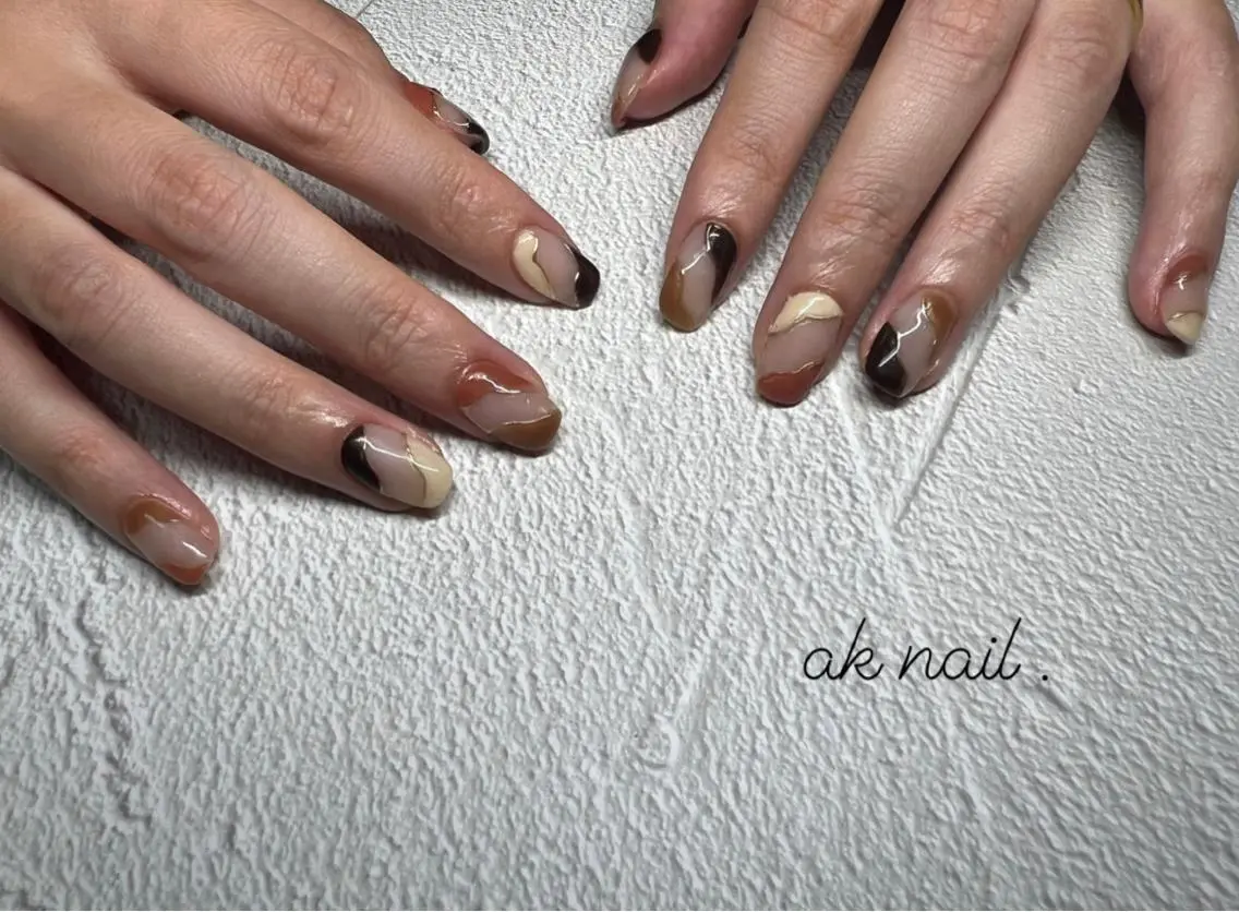 ミディアム ネイル ハンドネイル ak nail .のネイルデザイン