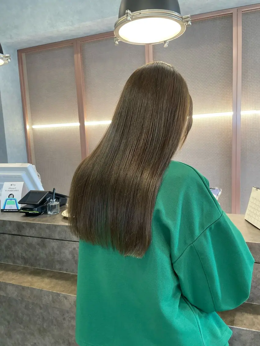 艶カラー+5ステップトリートメントの写真