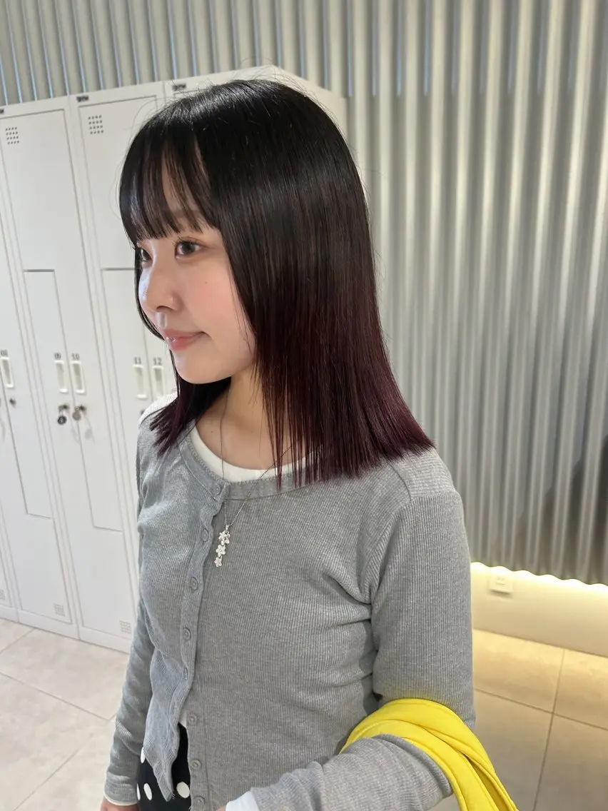 ミディアム カット ヘアカラー トリートメント 🍷秋色ボルドー♡ 艶レイヤー🍇モエカのヘアスタイル