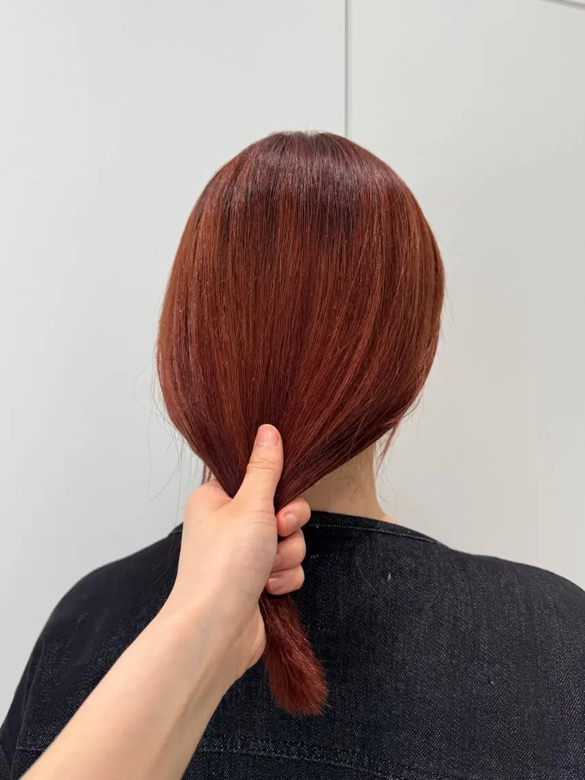 ミディアム ブリーチカラー/ブロ ンドレイヤーカットのヘアスタイル