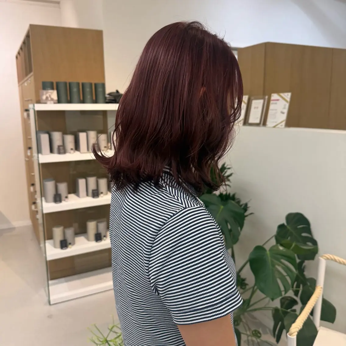 カラー ブリーチ ボルドーカラー ダブルカラー ブリーチなしカラー レッドカラー ナチュラルカラー💫 RIRINAのヘアスタイル
