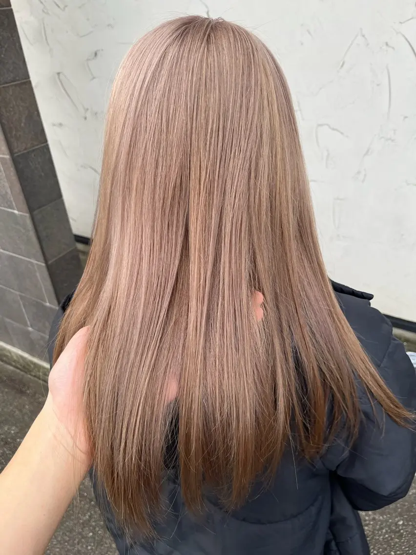 セミロング カット ヘアカラー 道下 颯人のヘアスタイル