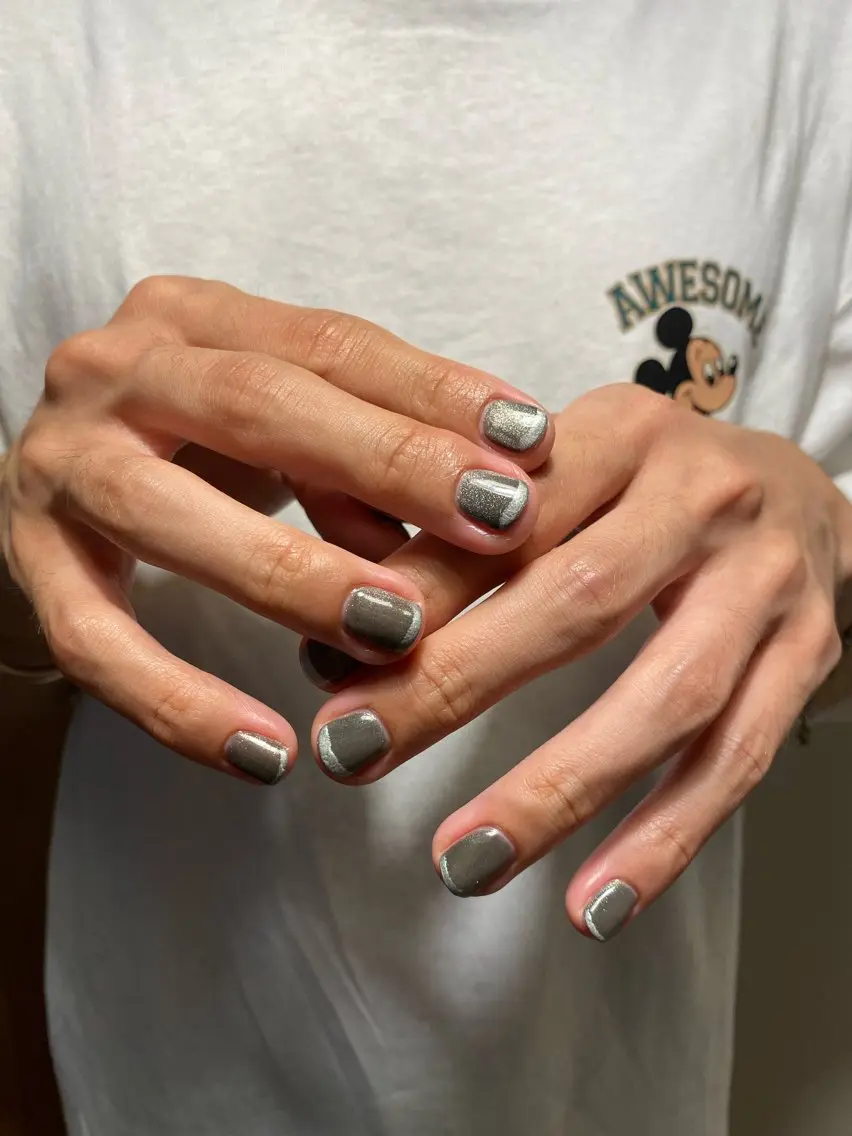 ネイル アートネイル マグネットネイル メンズネイル シルバー umi nailのネイルデザイン