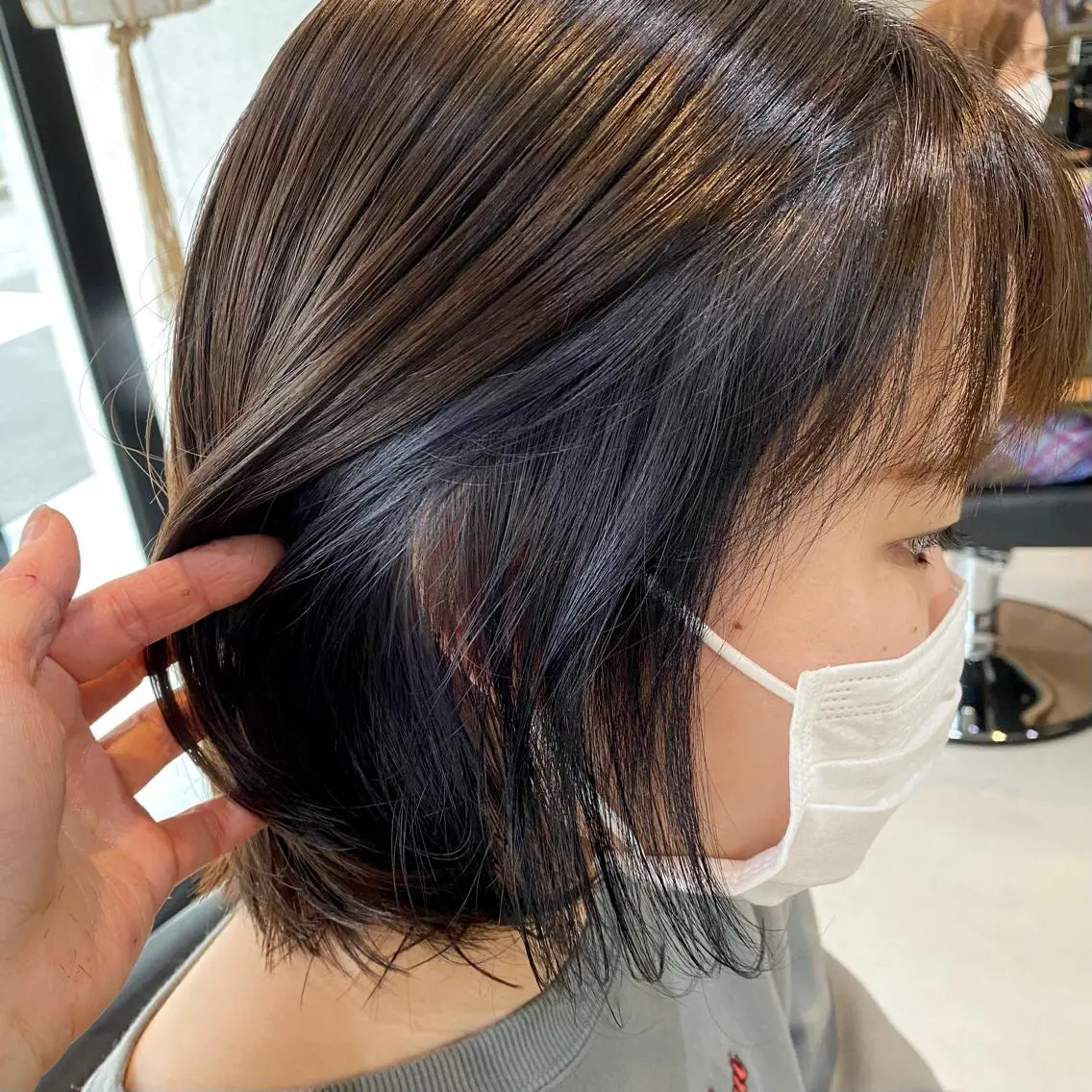 ミディアム 川尻 詩織のヘアスタイル