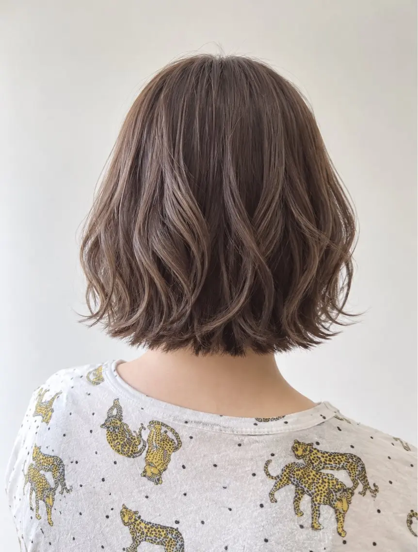 ミディアム 安田 里奈のヘアスタイル