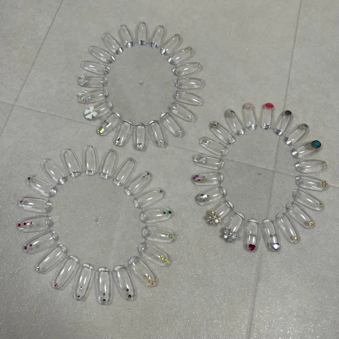 ネイル ホログラムネイル 🌙南流山ネイル DAISY.3🦄のネイルデザイン