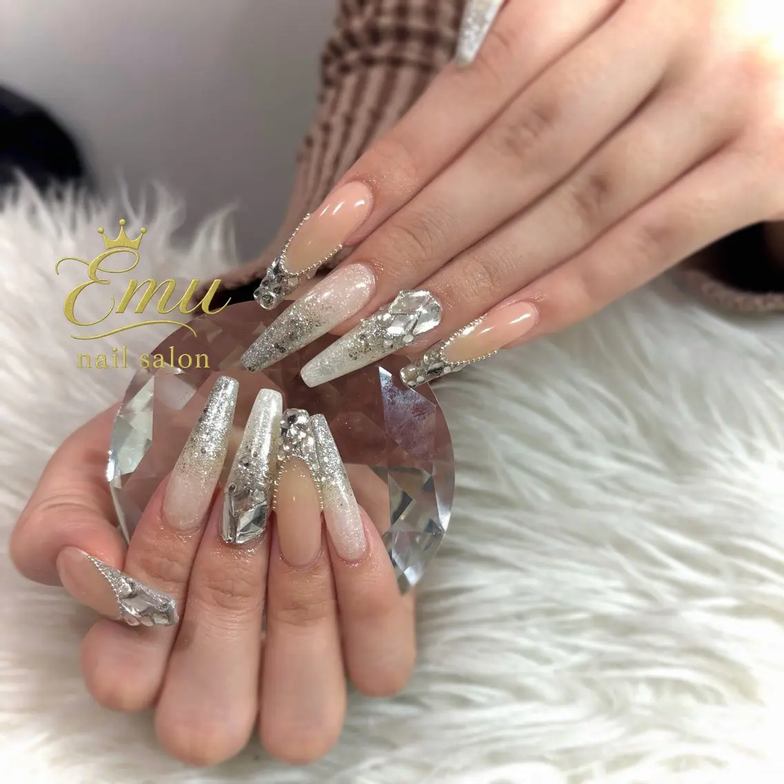 ネイル ハンドネイル 【Emu】 MOMOKAのネイルデザイン