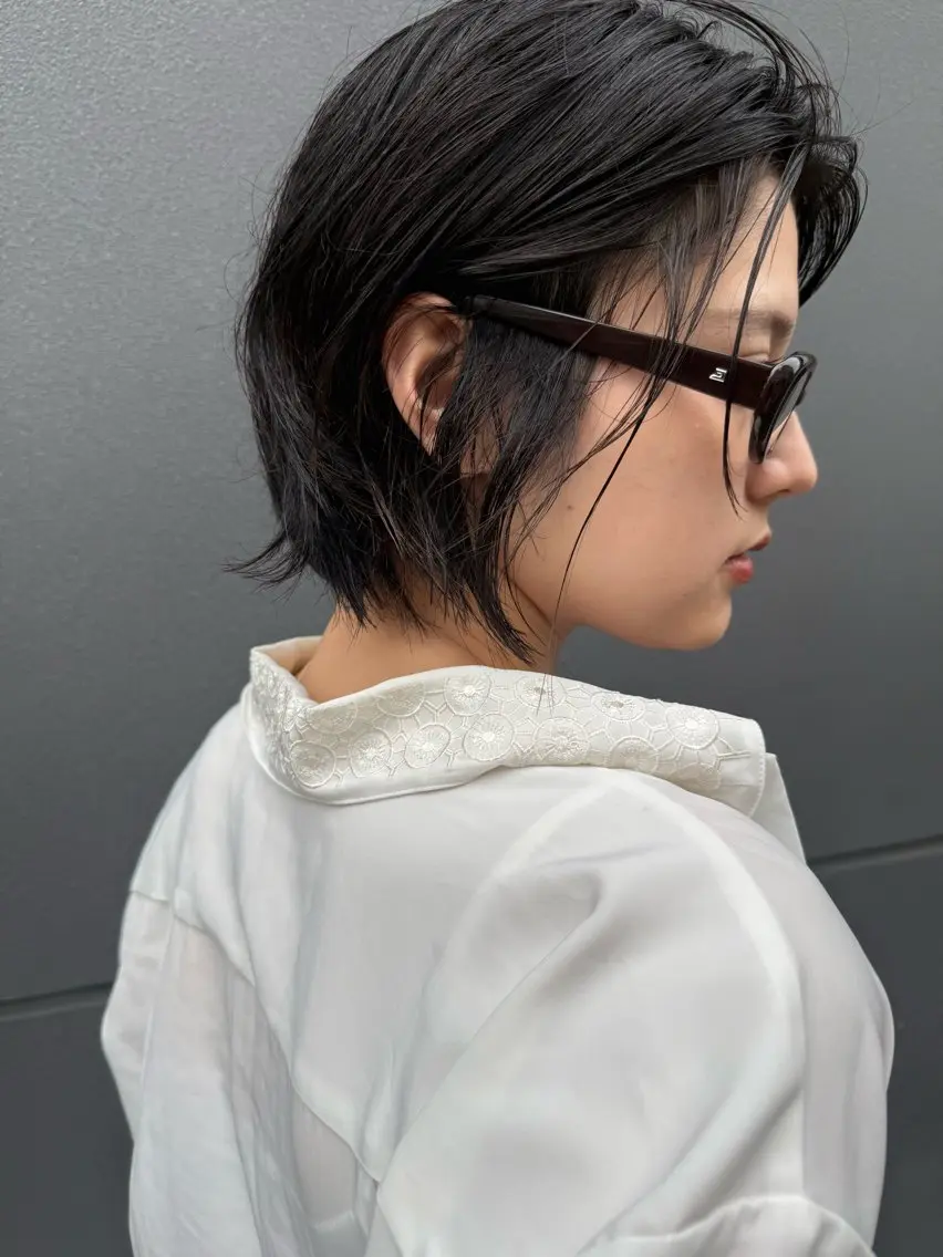 ショート ボブレイヤー アッシュ アッシュブラウン ラベンダーベージュ ボブ カット レイヤーカット\ウル フ chinatsuのヘアスタイル