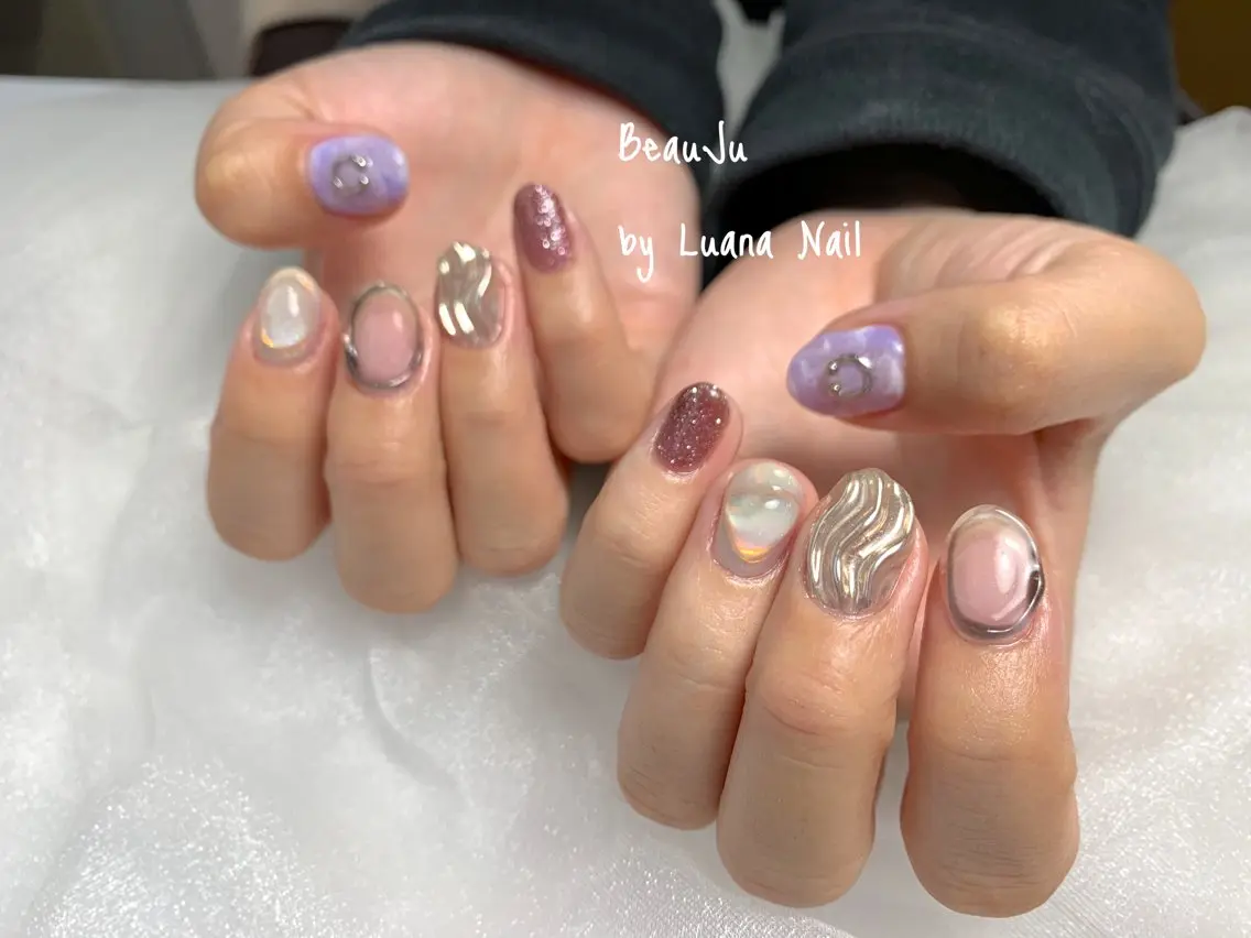ネイル ミラーネイル ハンドネイル BeauJu by Luana Nailのネイルデザイン