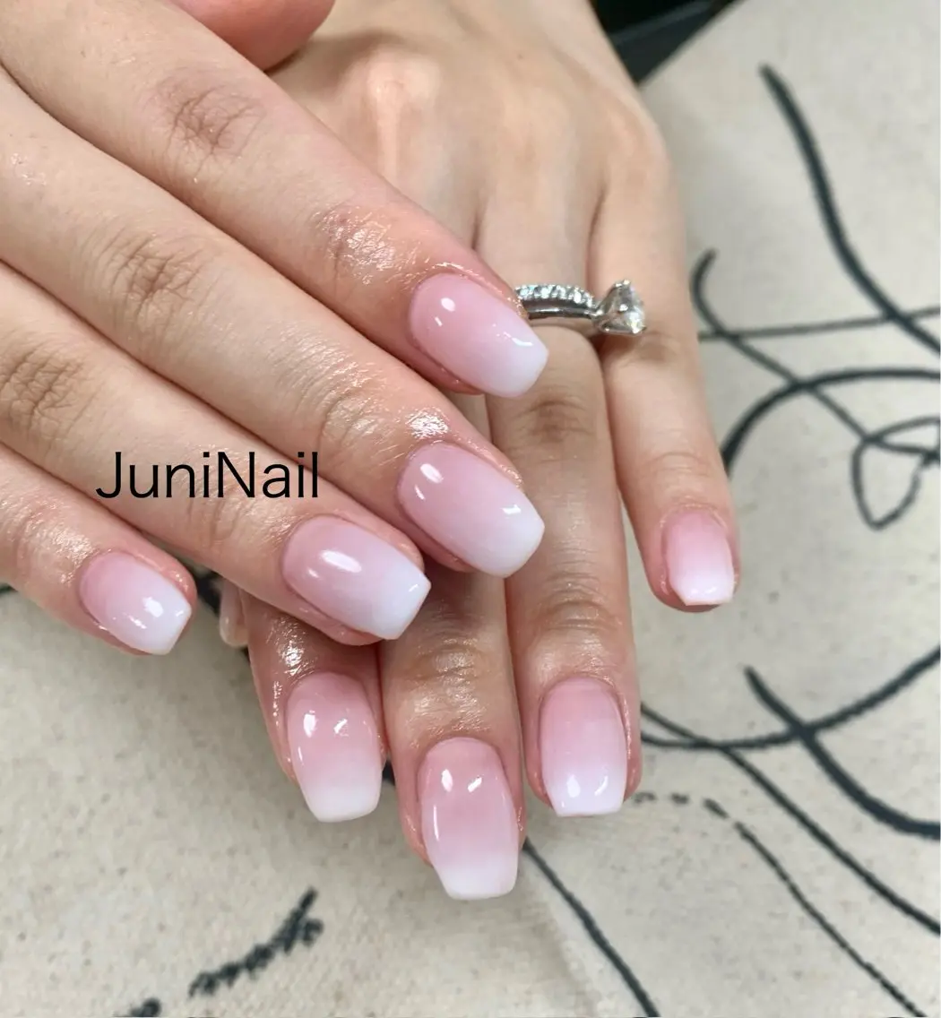 ネイル オーロラネイル クリアネイル 成人式 フラッシュネイル 氷ネイル・うるうるネイル ハンドネイル JuniNail 주니네일🇰🇷suのネイルデザイン