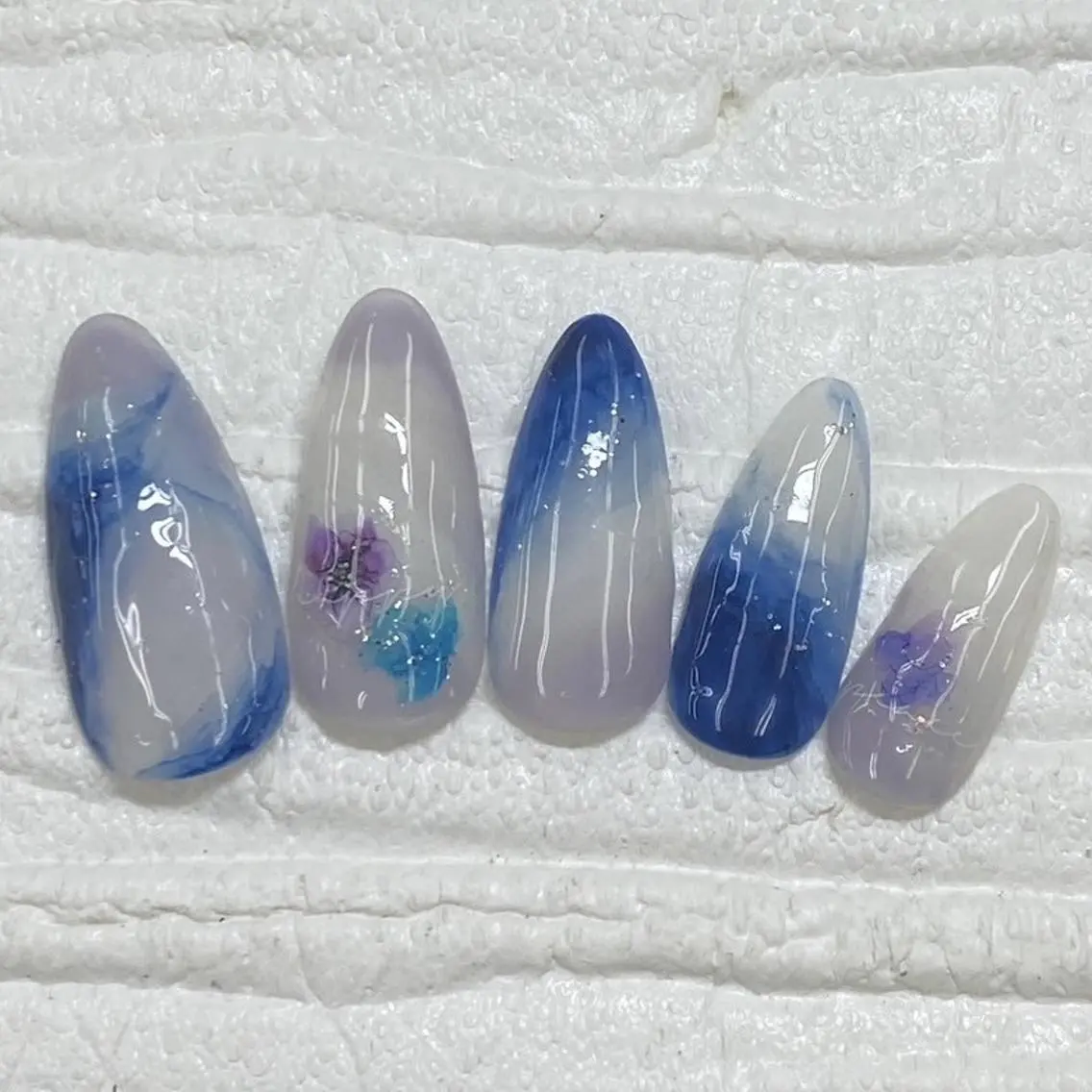 ネイル Nail salon Honey Beeのネイルデザイン