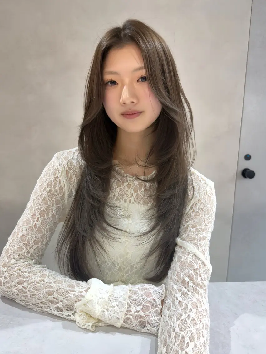 ロング ✨レイヤー・ブリーチ なしダブル特化✨のヘアスタイル
