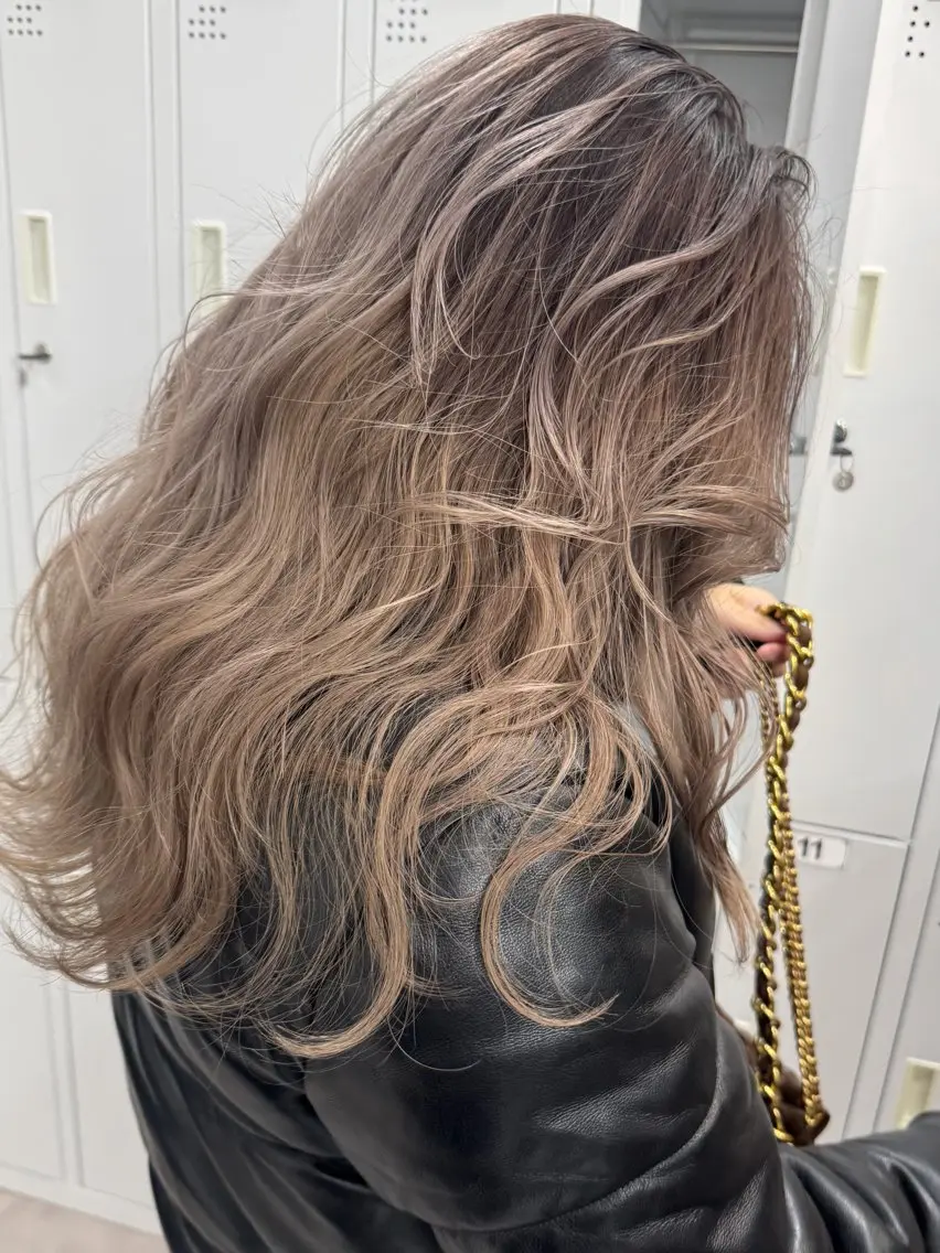 ロング カラー カット ヘアカラー ダブルカラー🩰 CHIHIRO👒のヘアスタイル