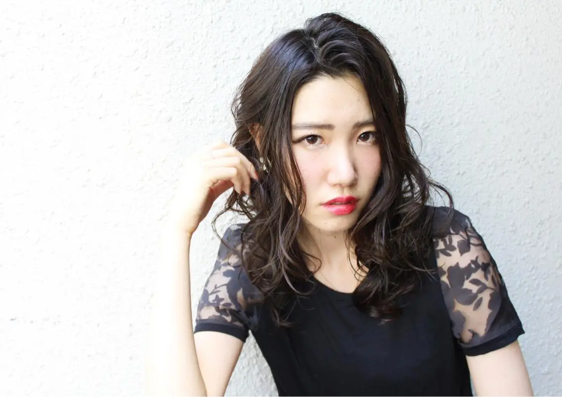 セミロング 桑名 淳のヘアスタイル