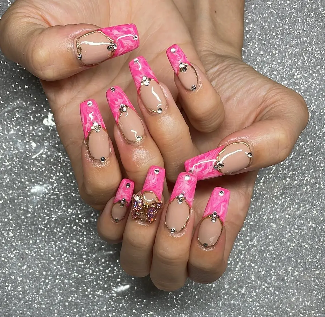 ネイル ハンドネイル VIERU 🌈🎀💖のネイルデザイン