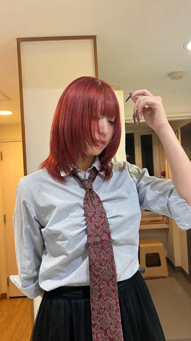 セミロング UNBIRTHDAY akariのヘアスタイル
