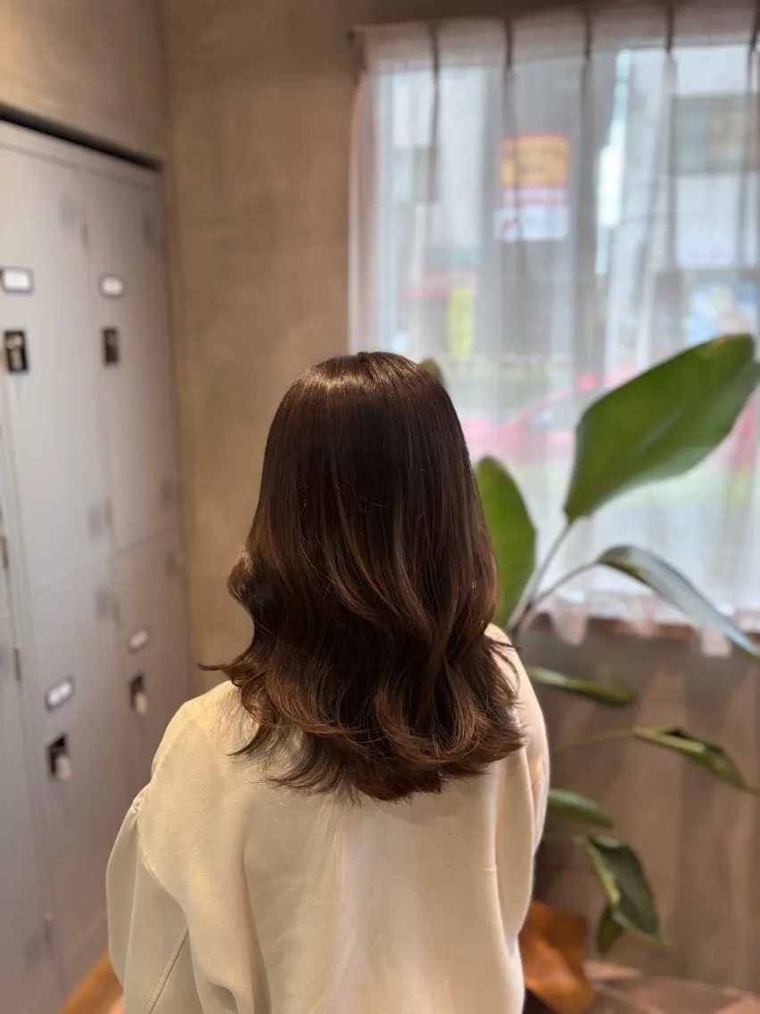 ミディアム カラー カット トリートメント overhair : shinmaのヘアスタイル