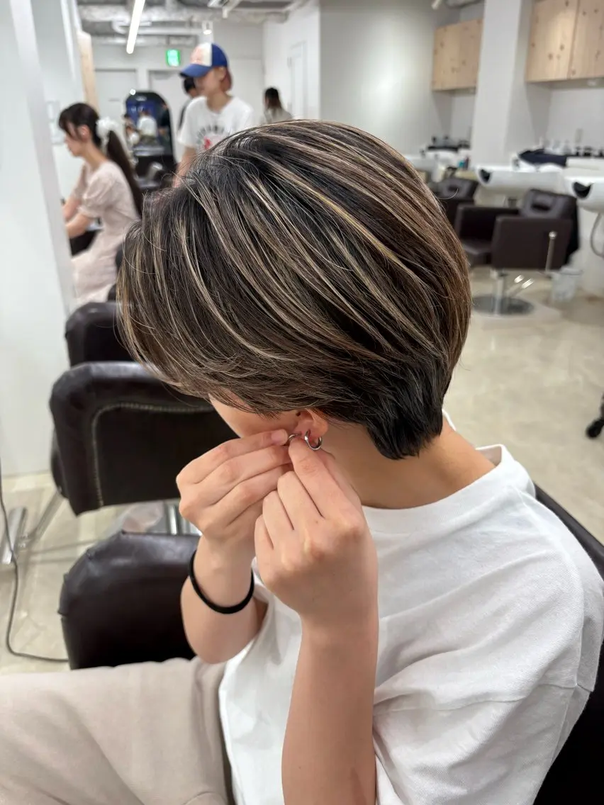 ショート カラー ヘアカラー トリートメント ヘアセット 新宿/韓国ヘア/ 髪質改善ストレートのヘアスタイル