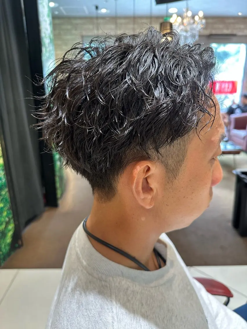 ショート パーマ メンズ メンズパーマ 波巻きパーマ 💈メンズ特化 美容師サキ💈のヘアスタイル