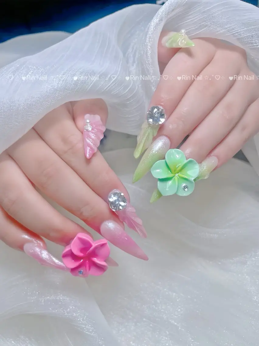ネイル オーロラネイル ブルー フラッシュネイル フットネイル グラデーション ハンドネイル Rin Nail 新大久保店のネイルデザイン