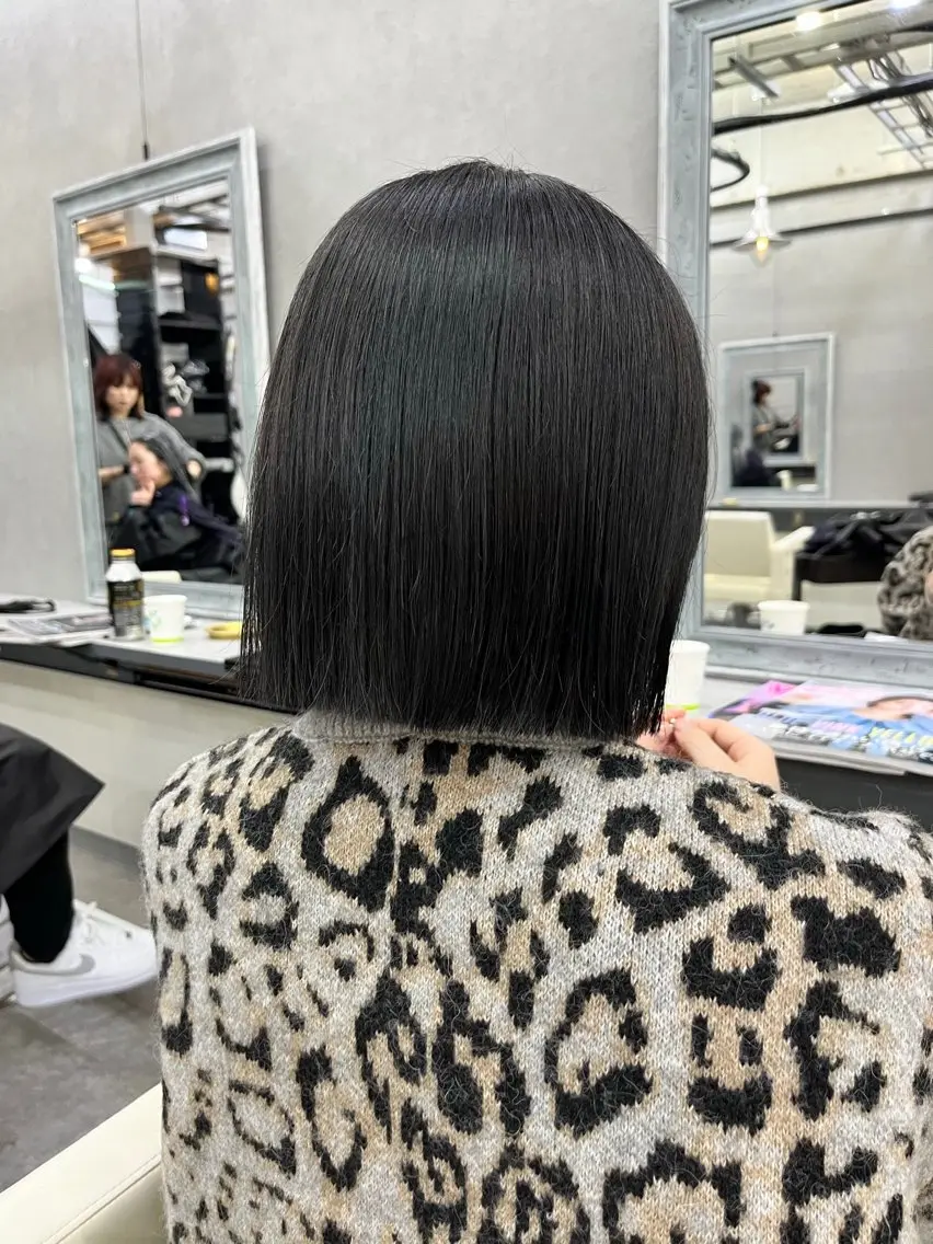 ショート 切りっぱなしボブ ボブ カット ダブルカラー メンズパーマ大成のヘアスタイル