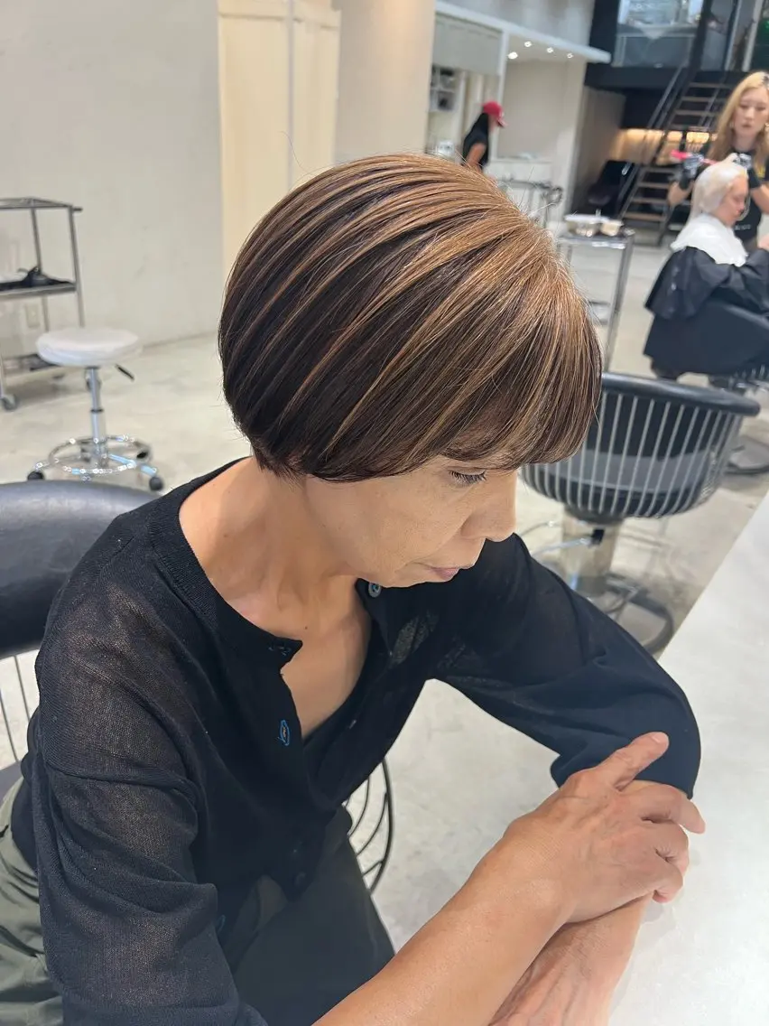 ショート ヘアカラー 🌺名古屋ハイトーン SOLAデザインのヘアスタイル