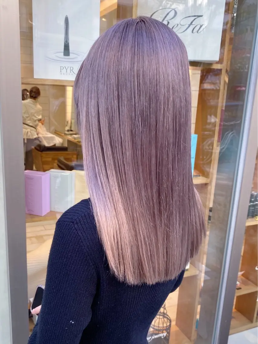 セミロング カラー ベージュカラー ラベンダーカラー ラベンダーベージュ カット ヘアカラー トリートメント CHIHIRO🧸 ピンクベージュ🩰のヘアスタイル
