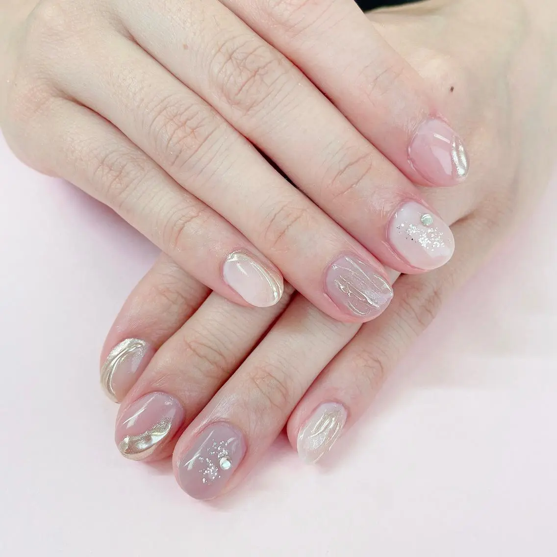 ネイル ニュアンスネイル ハンドネイル 大阪福島韓国束感まつ げ Sayaka🤍のマツエク・マツパデザイン