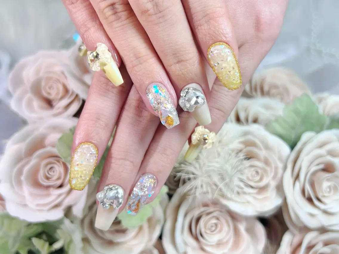ネイル 長さ出し 春ネイル ワンホンネイル 黄色 ハンドネイル Painty nailのネイルデザイン