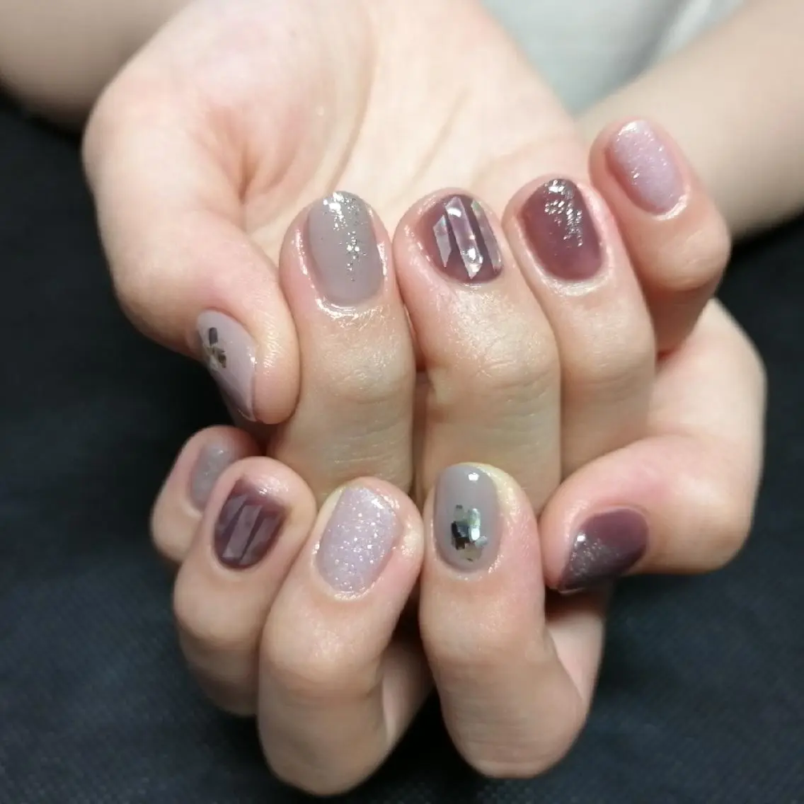 ネイル ジェルネイル ラメ(グリッター) ニュアンスネイル 平野 亜季のネイルデザイン