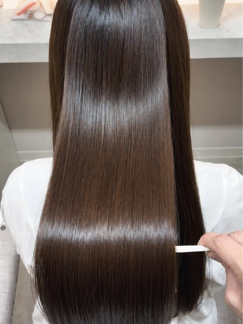 【岩槻限定】ハーツプレミアム髪質改善ストレート+3ステップトリートメント+ 毛先整えcut🫧の写真